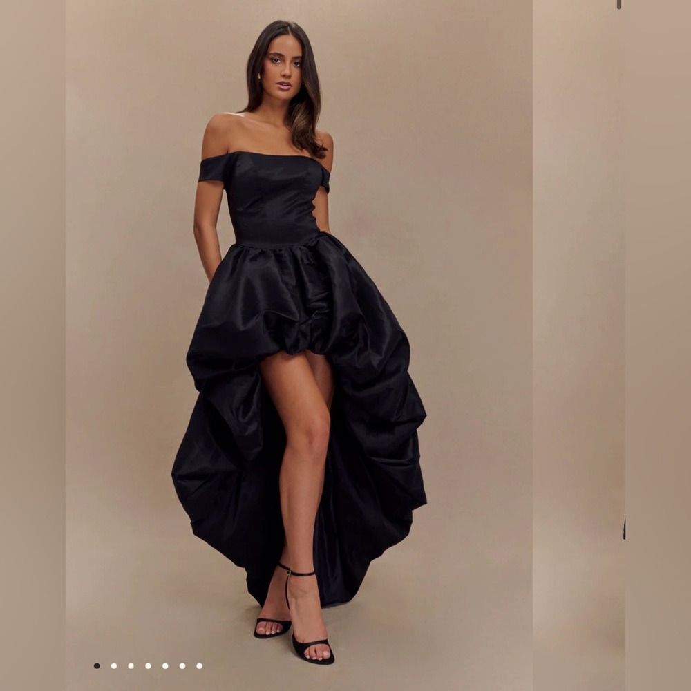 Beautiful brand new dress.